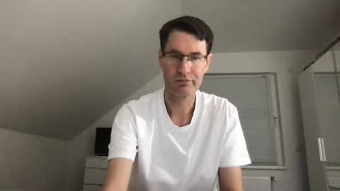 zzz123_cam online show from November 28, 2025, 4:09 pm