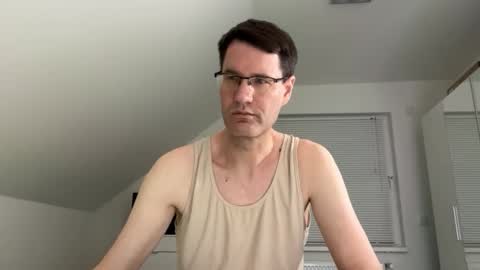 zzz123_cam online show from February 19, 2026, 10:17 pm