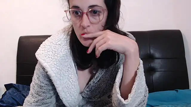 Snapshot of Lunaabbey chatting on January 15, 2025, 7:23 pm Lunaabbey online show from January 15, 2025, 7:23 pm