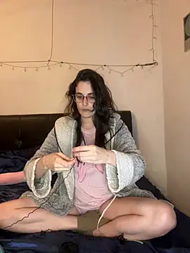 Snapshot of Lunaabbey chatting on March 16, 2026, 5:50 pm Lunaabbey online show from March 16, 2026, 5:50 pm