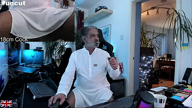 OnlineBossUK online show from November 14, 2025, 3:11 pm