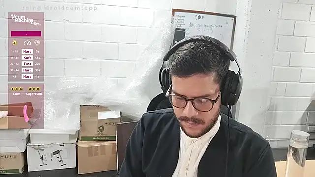 Snapshot of AndyHepburn chatting on October 8, 2025, 1:53 pm AndyHepburn online show from October 8, 2025, 1:53 pm