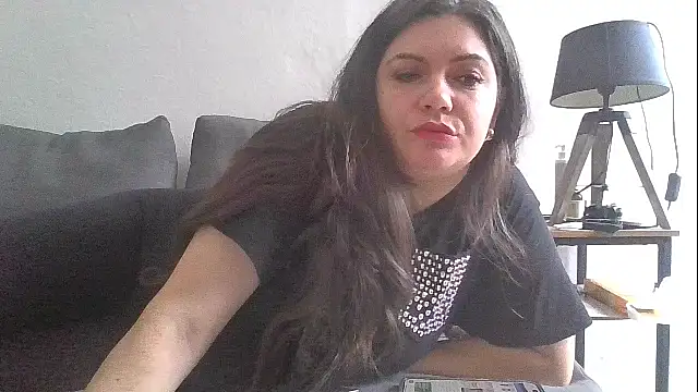 Squirtlady38 online show from October 31, 2025, 9:43 am