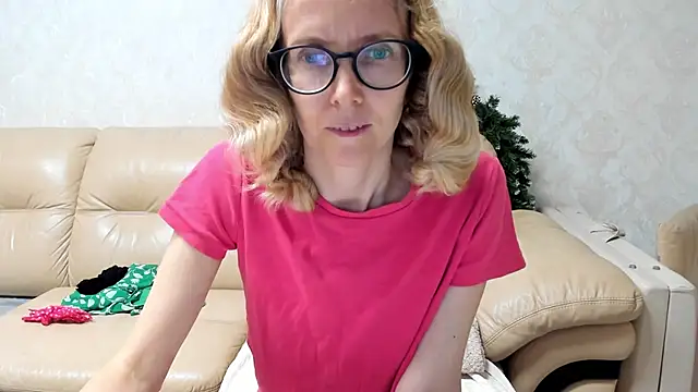 angelmommu online show from January 13, 2025, 6:38 am