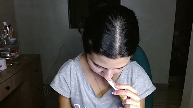 mia  lopez  online show from July 4, 2026, 5:24 am