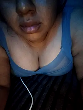 Snapshot of FerLu8 chatting on April 10, 2026, 5:01 am FerLu8 online show from April 10, 2026, 5:01 am