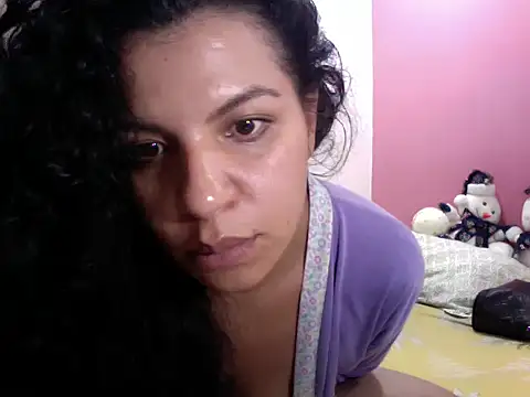 gatubelahot online show from January 8, 2025, 2:03 am