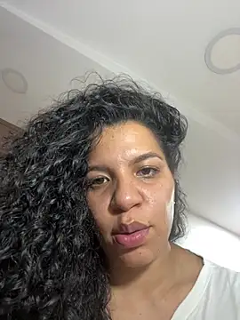 gatubelahot online show from February 24, 2025, 4:38 am