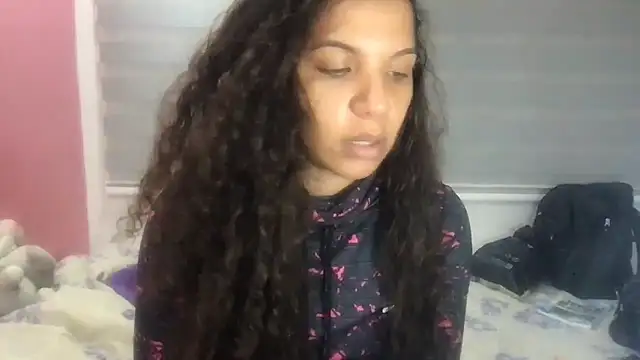 gatubelahot online show from September 8, 2025, 11:37 pm