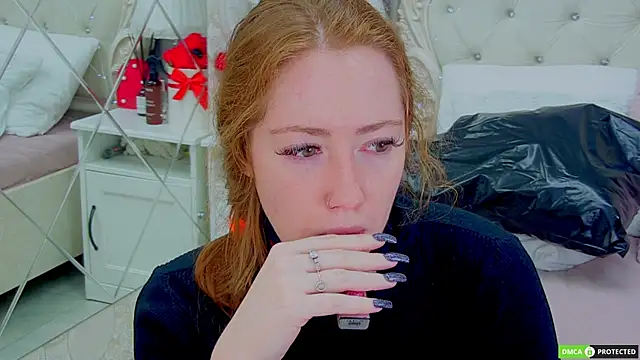 TinaBrook online show from November 5, 2025, 3:06 am