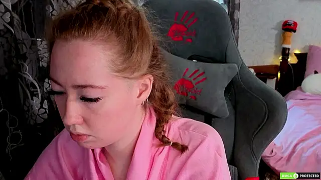 TinaBrook online show from February 11, 2026, 4:39 am