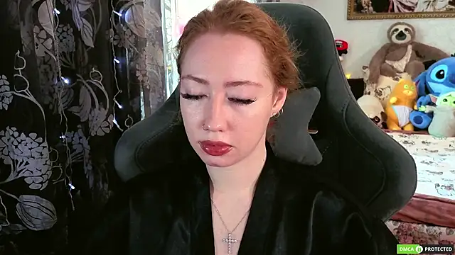 TinaBrook online show from April 8, 2026, 4:56 am