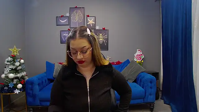 Katewalker  online show from December 10, 2024, 6:06 pm