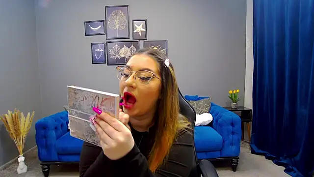 Katewalker  online show from January 24, 2025, 6:14 pm