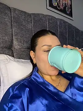 martina contreras online show from February 15, 2026, 10:06 pm