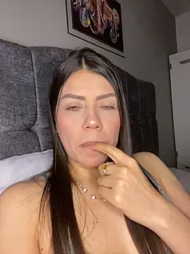 martina contreras online show from March 10, 2026, 4:06 am