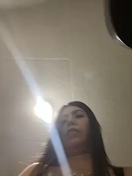 martina contreras online show from April 13, 2026, 5:02 am