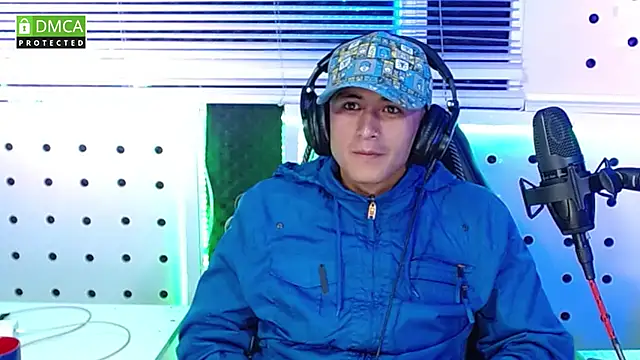 Darko0717 online show from October 19, 2025, 12:11 am