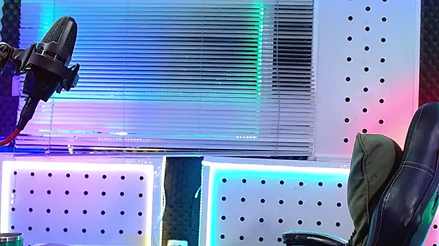 Darko0717 online show from April 6, 2026, 4:19 pm