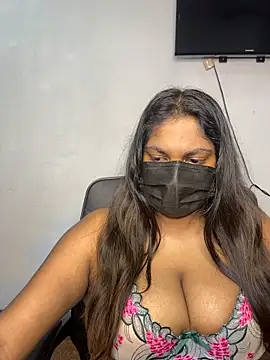 Snapshot of Black_Beauty997 chatting on December 16, 2025, 9:53 pm Black Beauty997 online show from December 16, 2025, 9:53 pm