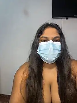 Snapshot of Black_Beauty997 chatting on January 11, 2026, 6:35 pm Black Beauty997 online show from January 11, 2026, 6:35 pm