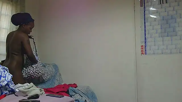 sluttylaura21 online show from April 4, 2026, 6:33 am