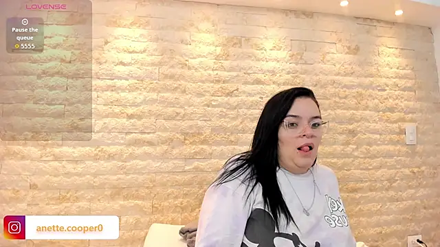 anette cooper online show from November 20, 2025, 3:39 am