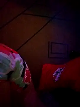 Snapshot of estefyzapata chatting on October 6, 2025, 11:57 pm estefyzapata online show from October 6, 2025, 11:57 pm