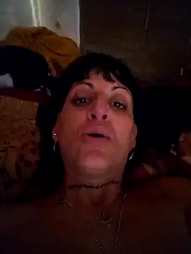 Snapshot of estefyzapata chatting on October 14, 2025, 8:09 pm estefyzapata online show from October 14, 2025, 8:09 pm