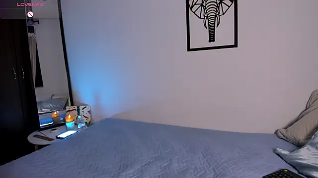 emilybae  online show from October 13, 2025, 5:07 am