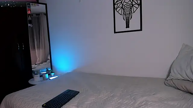 emilybae  online show from October 28, 2025, 12:47 am