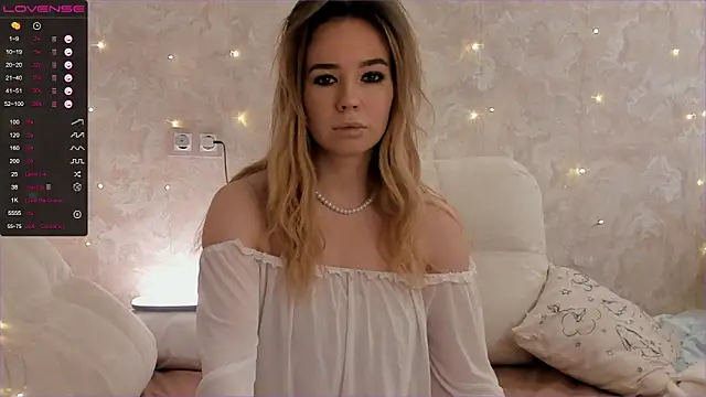 EvaSileZ online show from October 18, 2025, 10:05 am