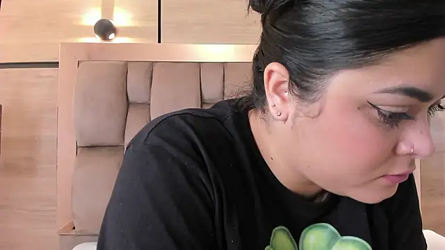 im mou  online show from March 17, 2026, 12:52 pm