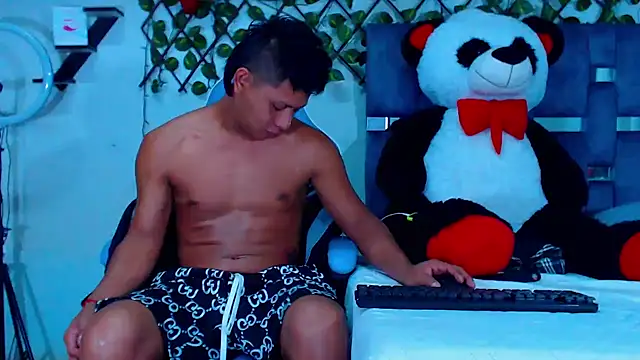 Hakim prettynigg online show from November 7, 2025, 3:45 pm