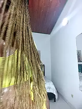 TAYLORR778 online show from December 19, 2024, 3:08 pm