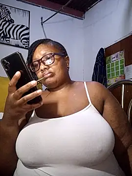 YELLOW BONE online show from March 1, 2026, 6:43 pm