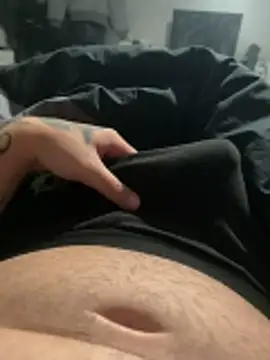 spritzerboy23 online show from December 18, 2025, 11:22 pm