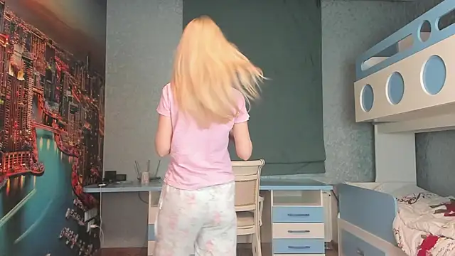 Masha 2002 online show from April 14, 2026, 8:26 pm