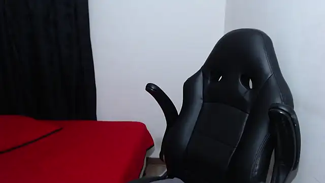 Snapshot of _Scarlett_Sweet chatting on October 24, 2025, 9:44 pm Scarlett Sweet online show from October 24, 2025, 9:44 pm