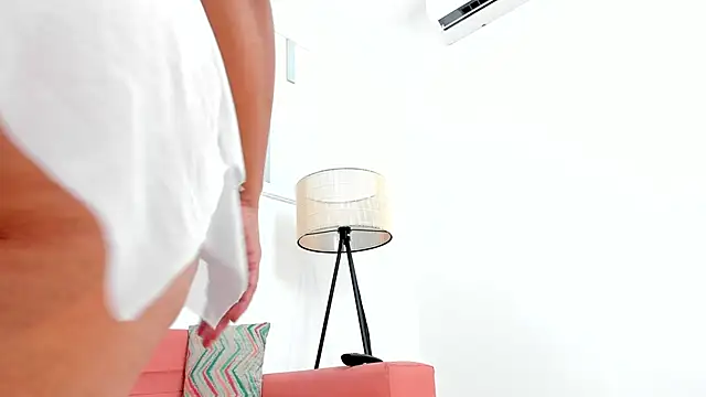 Snapshot of veronica_salas chatting on October 2, 2025, 8:05 pm veronica salas online show from October 2, 2025, 8:05 pm