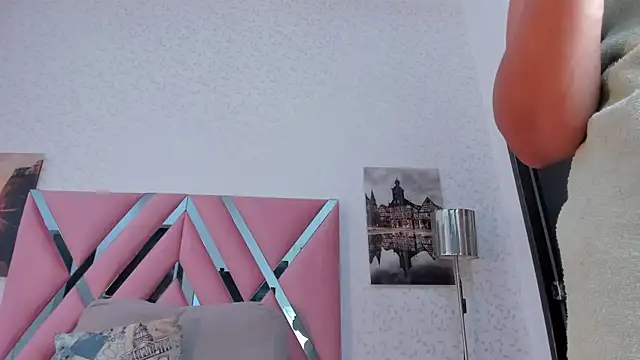 Snapshot of veronica_salas chatting on November 7, 2025, 7:36 pm veronica salas online show from November 7, 2025, 7:36 pm