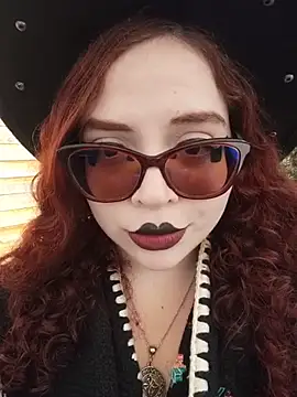 Snapshot of alicce_moon_ chatting on June 27, 2026, 3:39 pm alicce moon online show from June 27, 2026, 3:39 pm