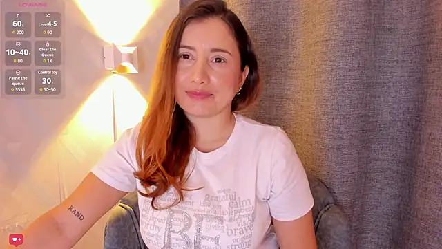 Angela smile online show from December 17, 2024, 2:33 pm