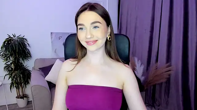 GracefulLook online show from February 12, 2025, 3:29 am