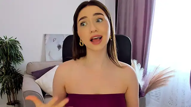 GracefulLook online show from February 12, 2025, 9:42 am