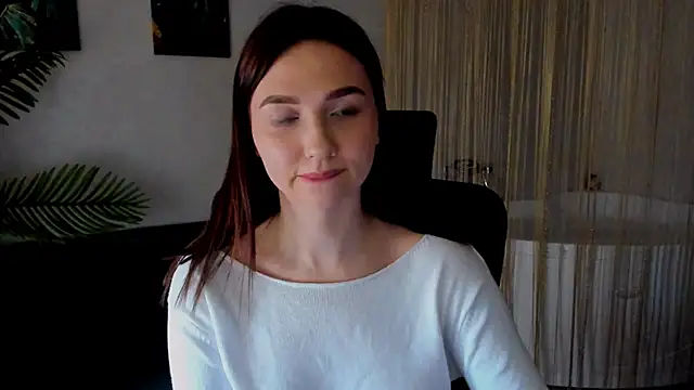 GracefulLook online show from March 9, 2025, 11:03 am