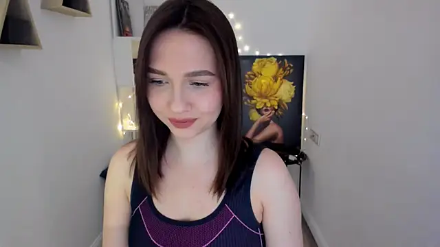 GracefulLook online show from March 18, 2025, 10:48 pm