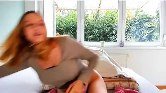 LaurenSommer online show from November 20, 2025, 8:25 am