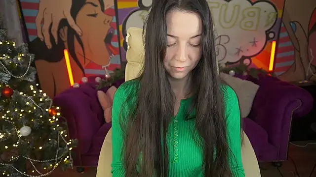EmilyHalls online show from December 21, 2024, 7:35 am