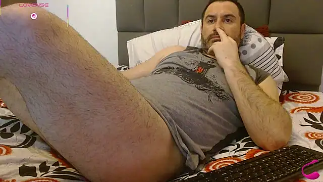 Snapshot of rodrher81 chatting on December 16, 2025, 3:44 am rodrher81 online show from December 16, 2025, 3:44 am